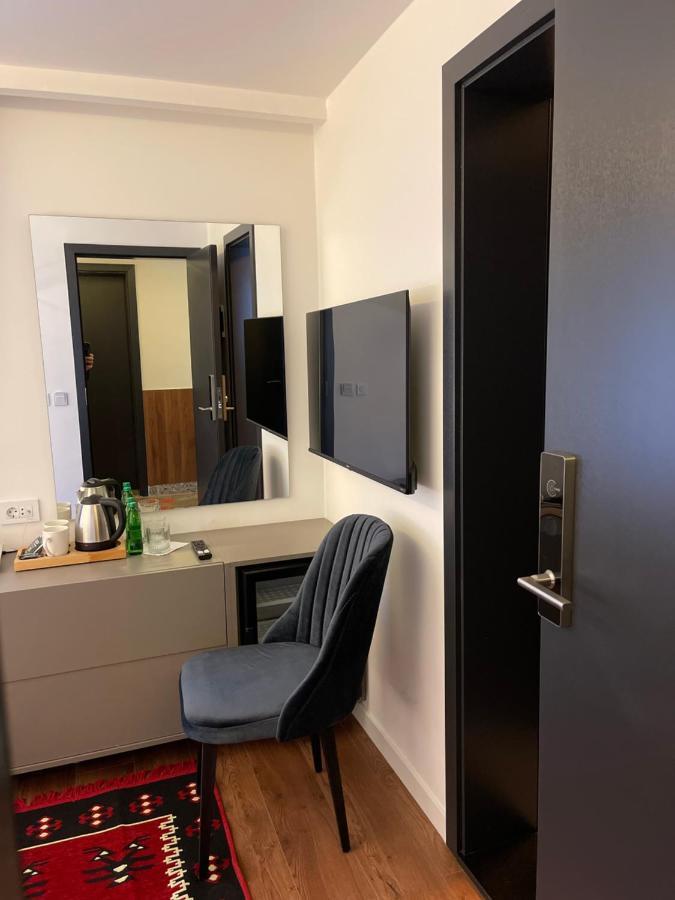Etnomania Boutique Hotel Pristina Extérieur photo