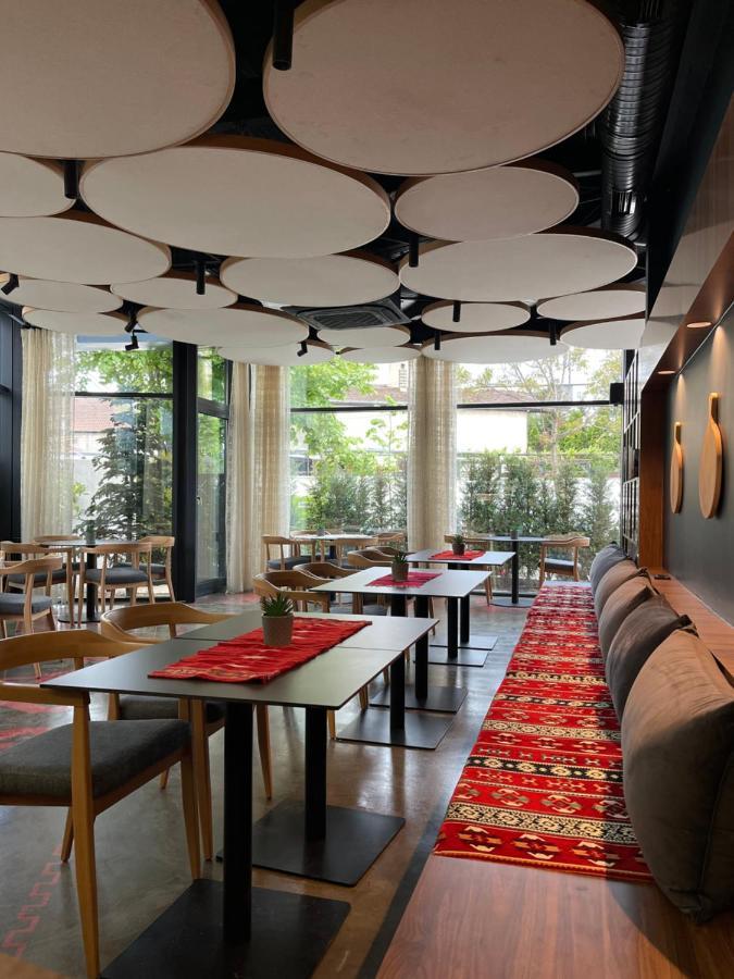 Etnomania Boutique Hotel Pristina Extérieur photo